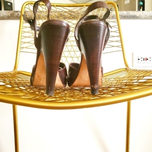 Steven | Heeled Leather Sandal - Picture 6 of 6